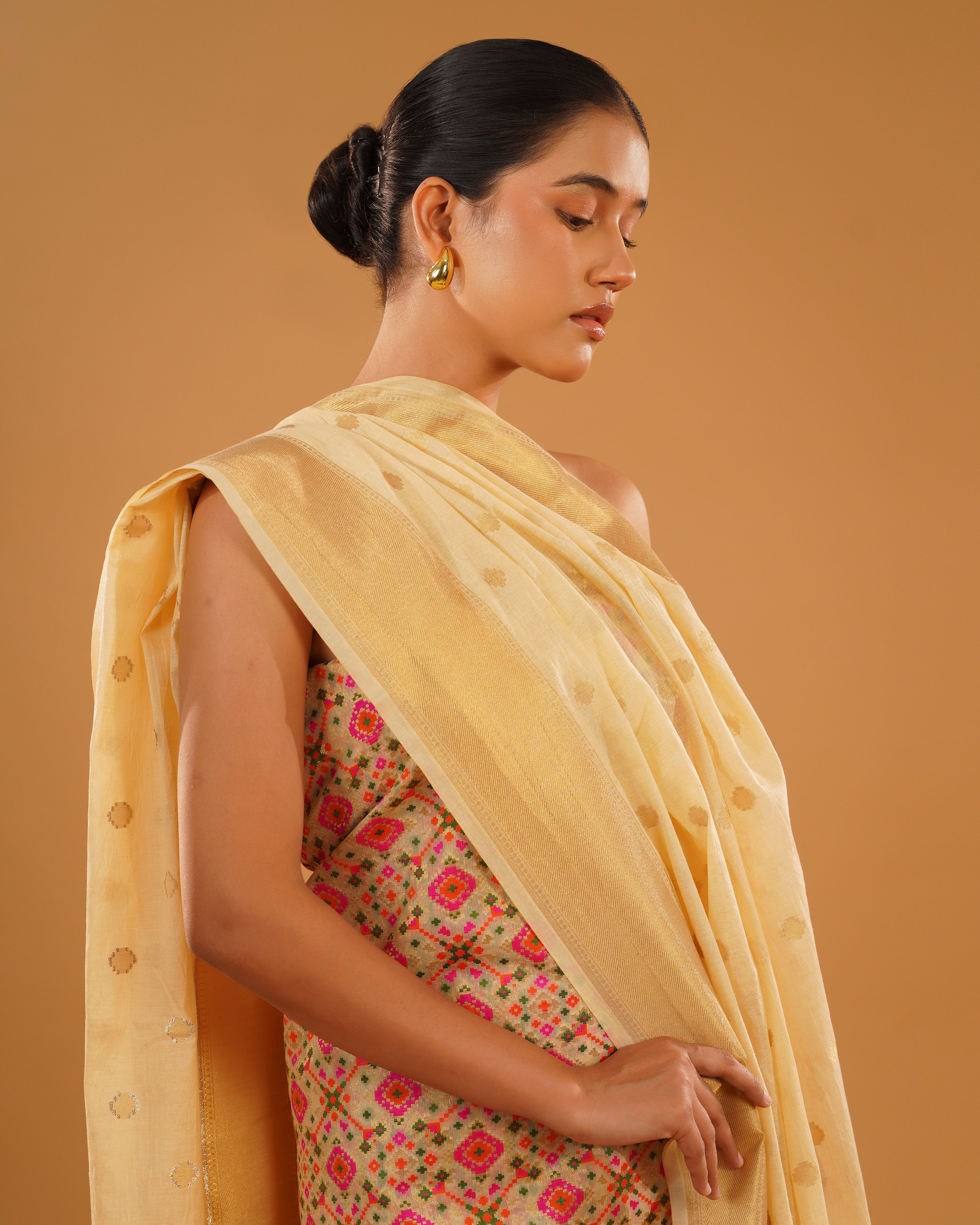 Zarbano – Banarasi Pure Cotton Suit Set in Cream Gold with Patola Weave