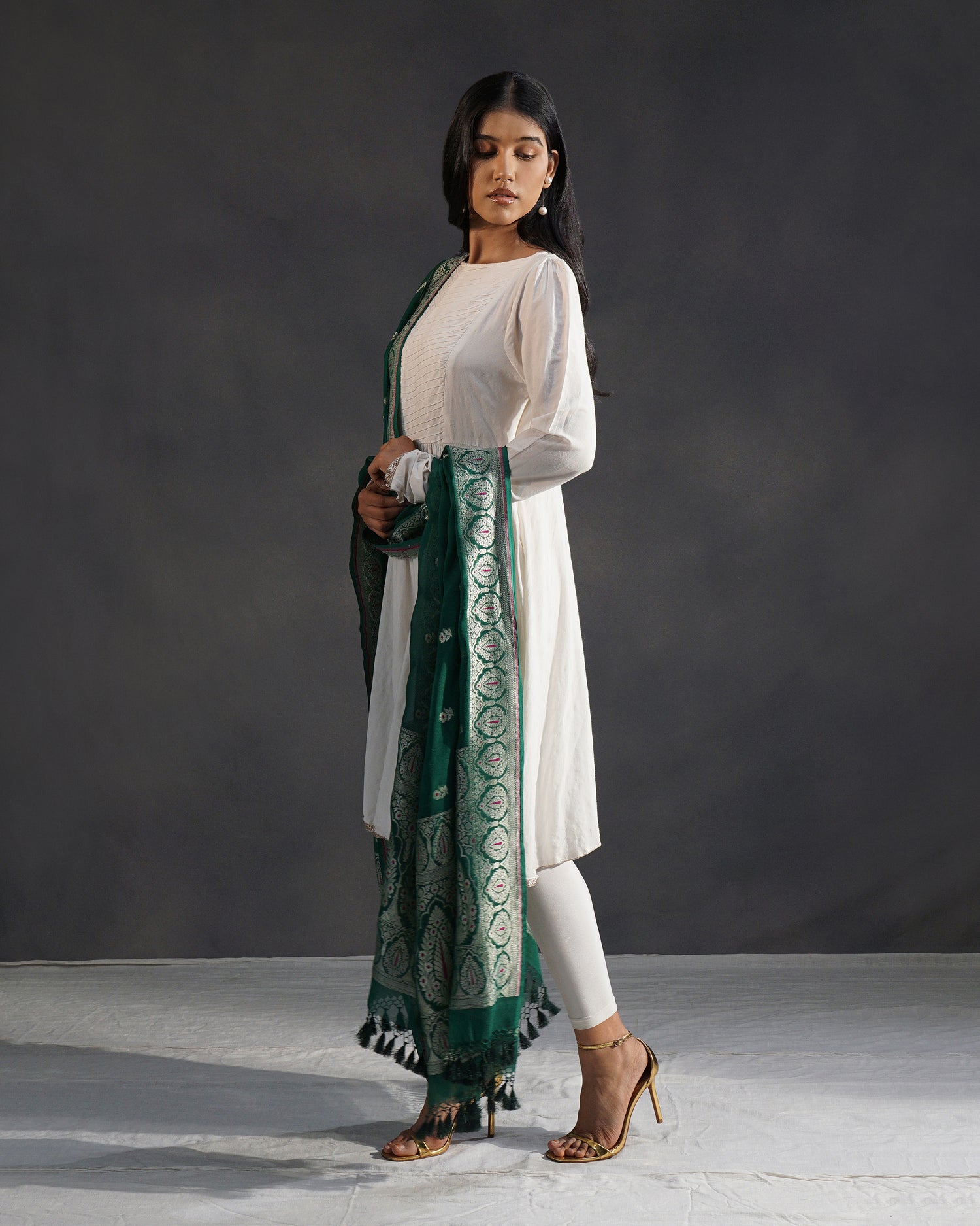 Zumurrud – Banarasi Khaddi Georgette Dupatta in Emerald Green with Silver Buti